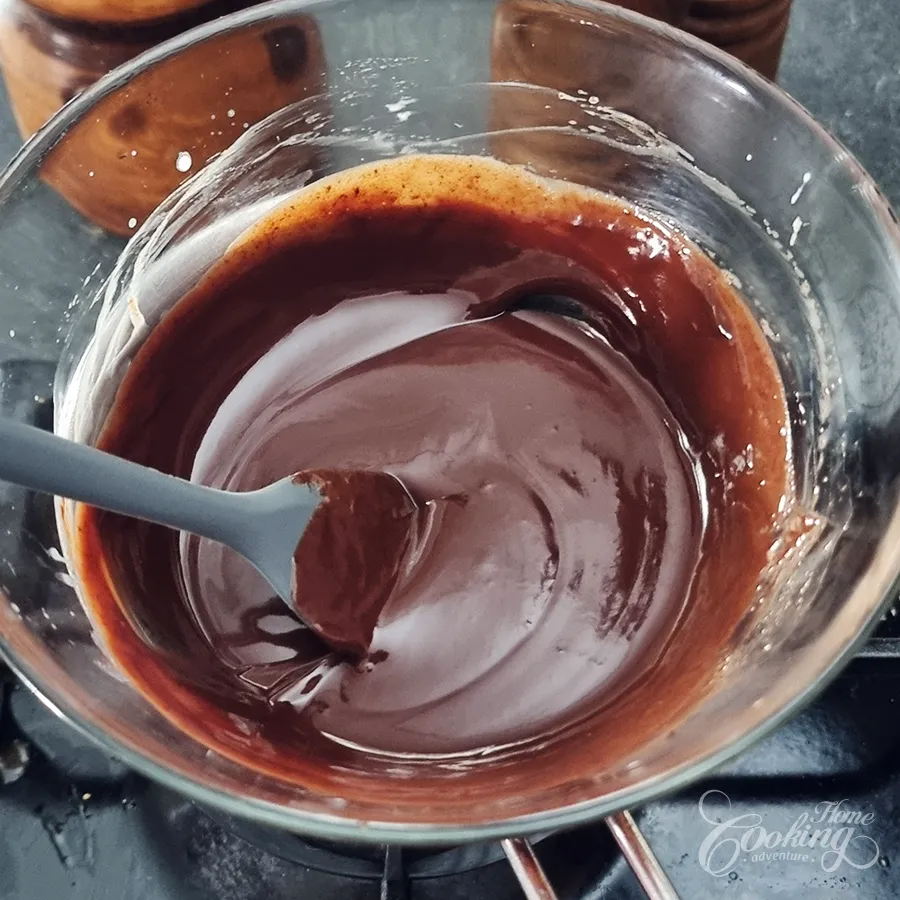No-Bake Caramel Chocolate Biscuit Cake - step25