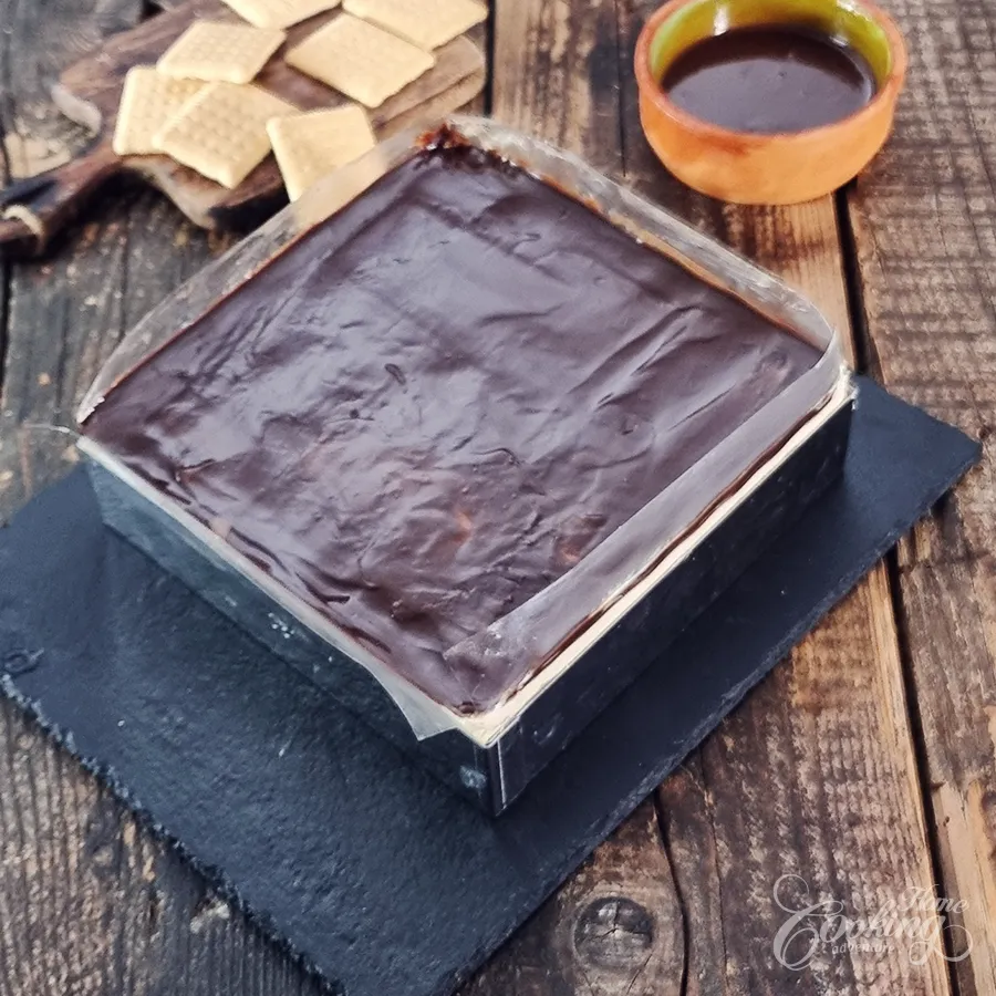 No-Bake Caramel Chocolate Biscuit Cake - step27